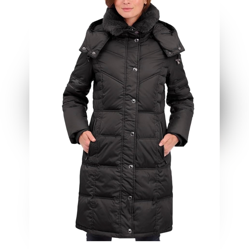 LONDON FOG womens Chevron Coat With Faux Fur Trim Size: XS, Color: Gunmetal